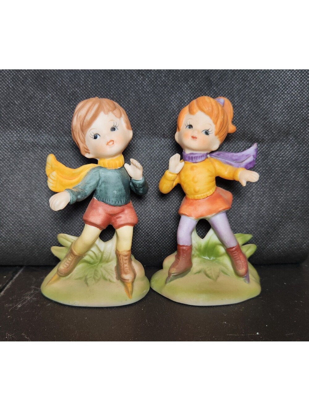 SET Boy & Girl Ice Skaters Skating Hats Scarves Skate Ceramic Porcelain Figurine